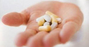 Chảy máu chân răng uống thuốc gì?