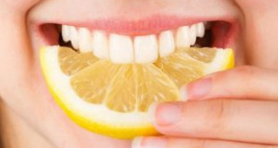 Làm trắng răng bất ngờ từ thực phẩm rẻ tiền